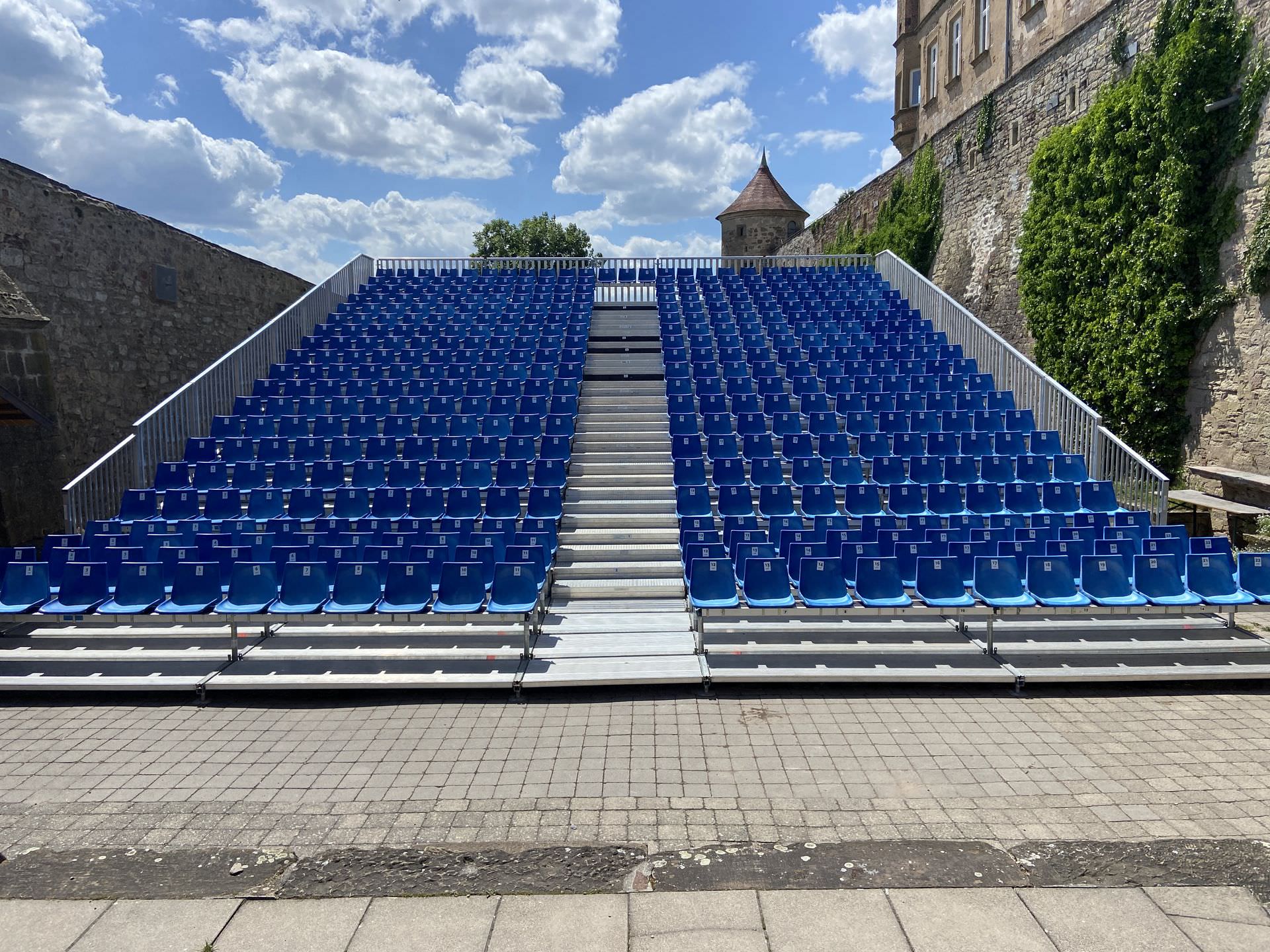Tribüne